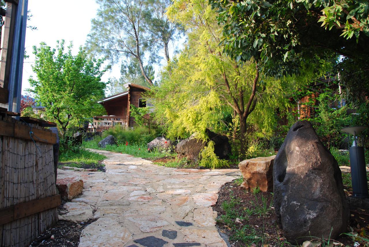 Wooden Edge Of The Village Ma'ale Gamla Exterior photo